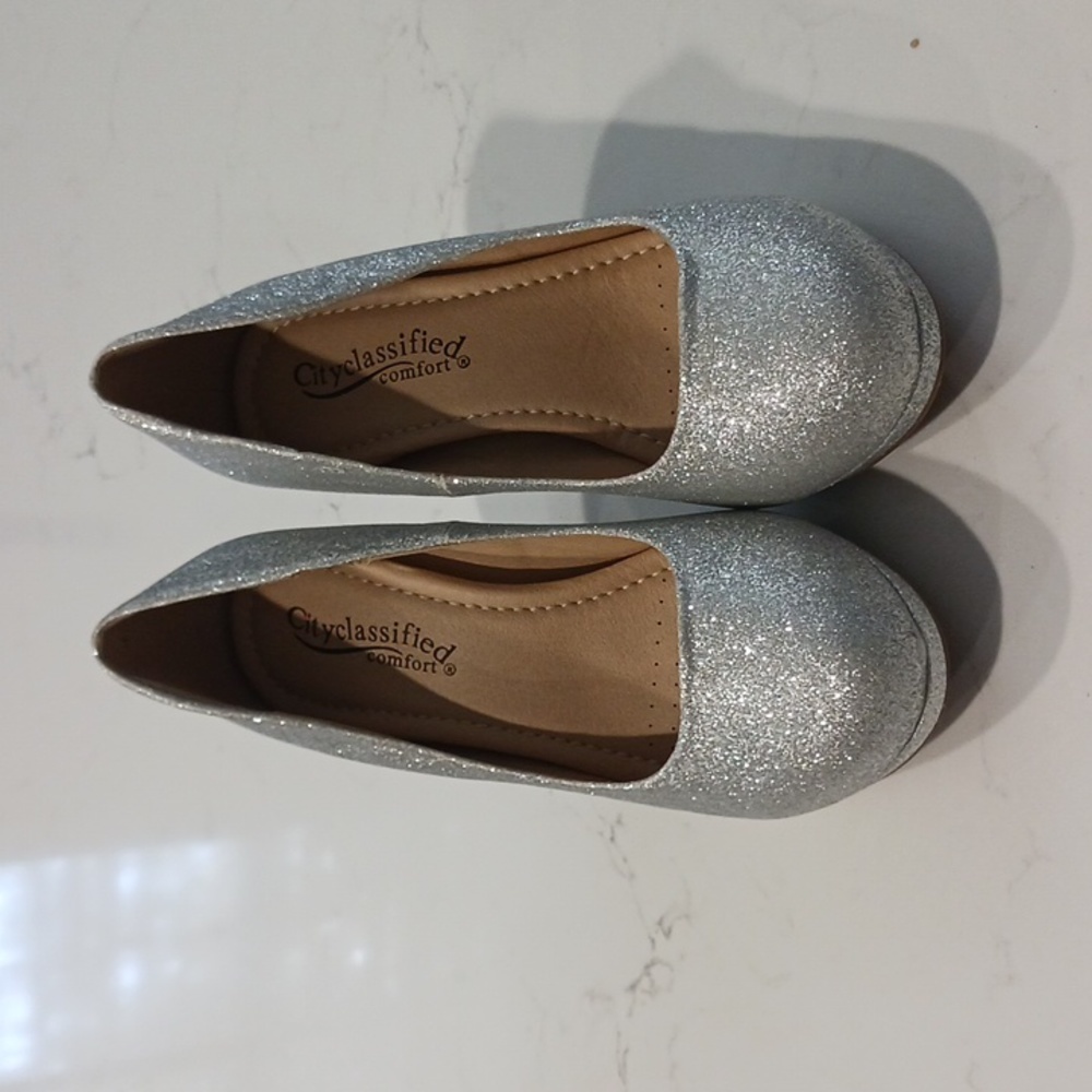 City Classified Comfort Heels